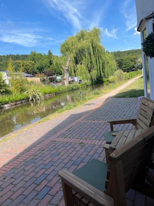 Hidden Gem Canal Facing Retreat With Lovely Walks Hopwas Екстер'єр фото